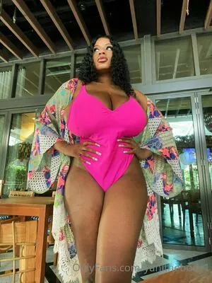 Yanithebbody1