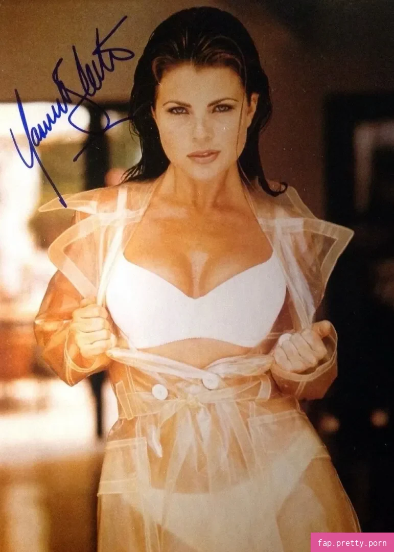 Yasmine Bleeth - Photo #14