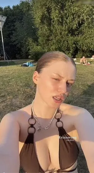 Yana Clare