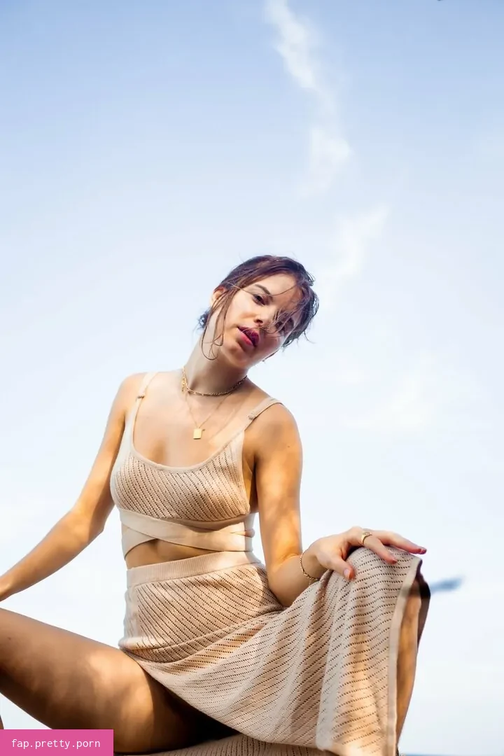 yoli.dawson - Photo #11