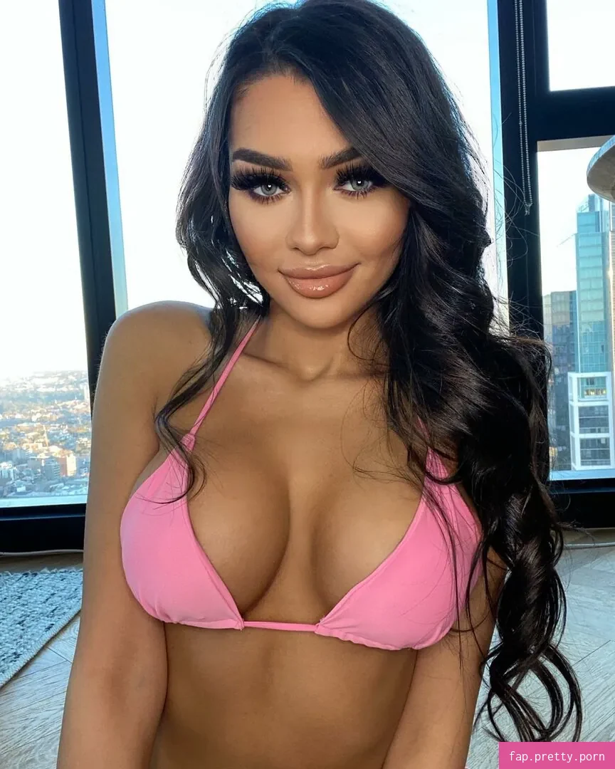 yasmine_eve - Photo #01