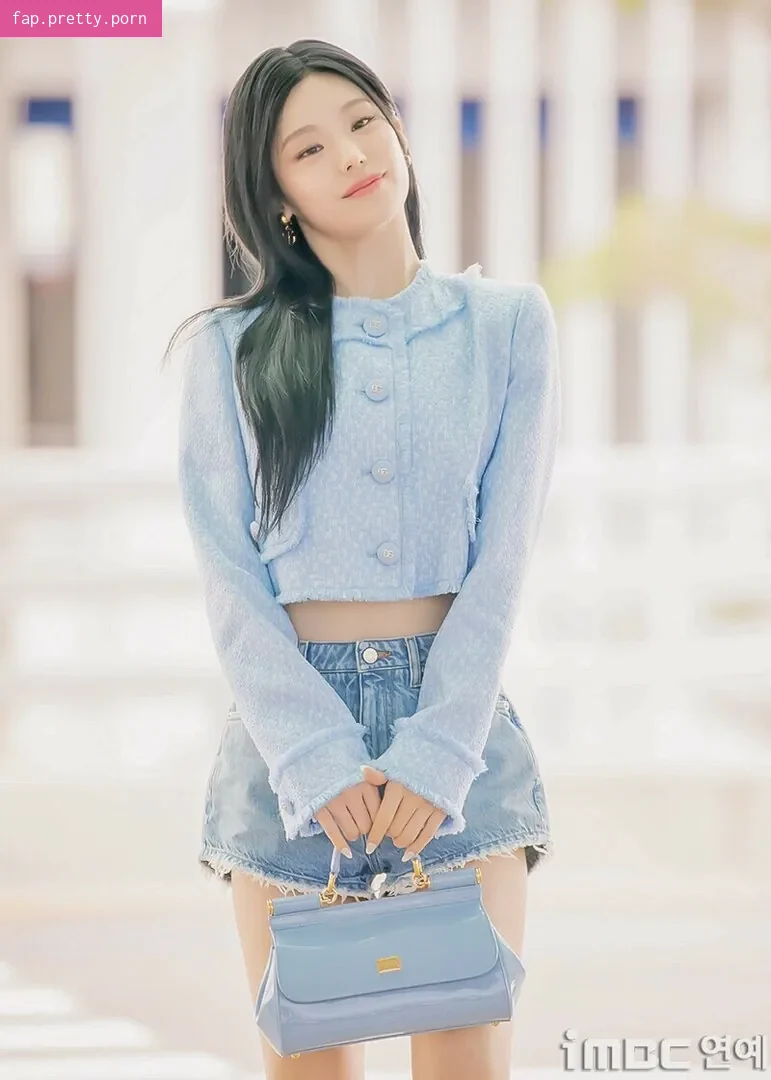 Yeji - Photo #39