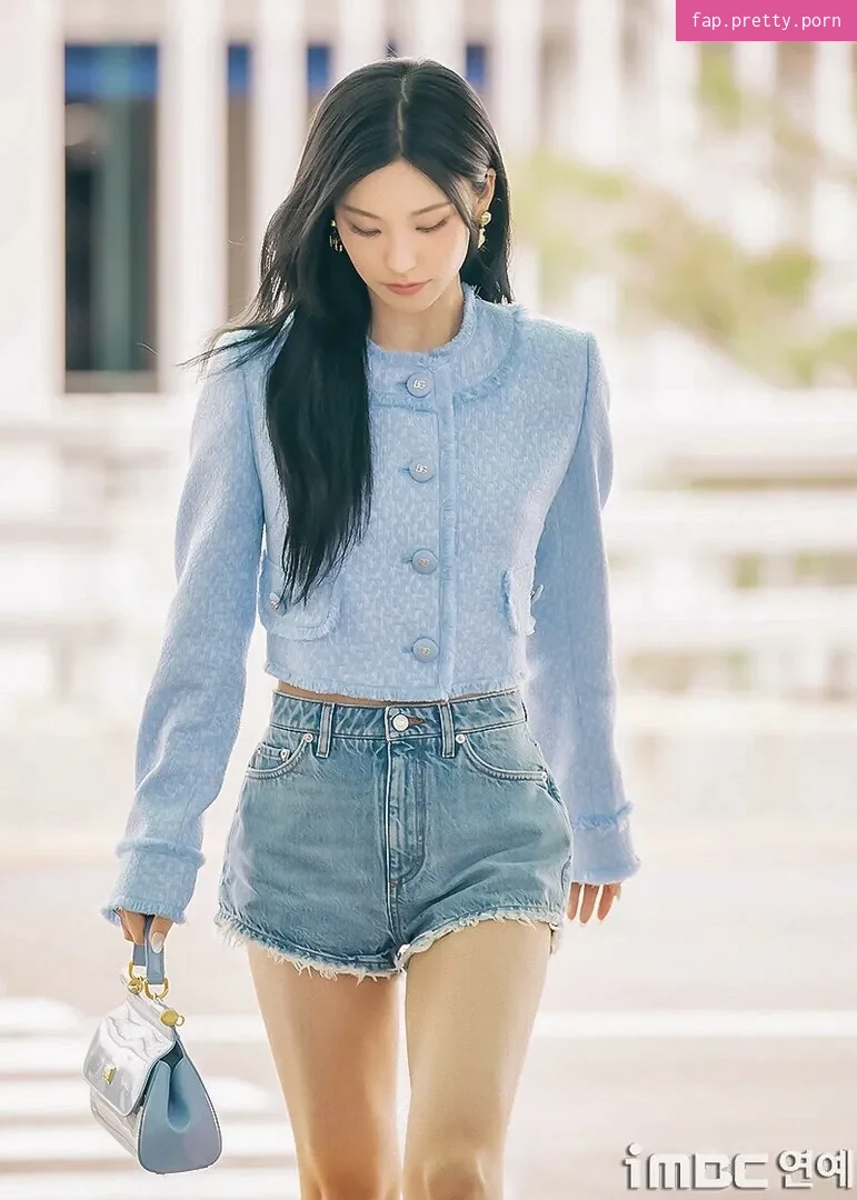 Yeji - Photo #44