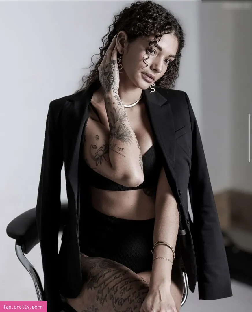 Yara Issy - Photo #07
