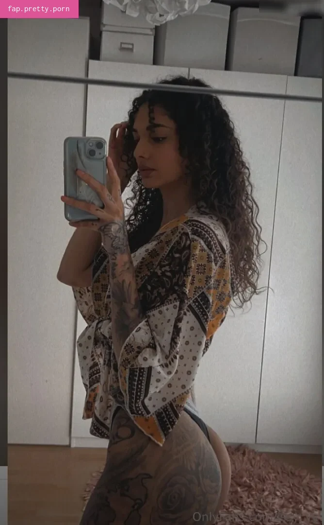 Yara Issy - Photo #67
