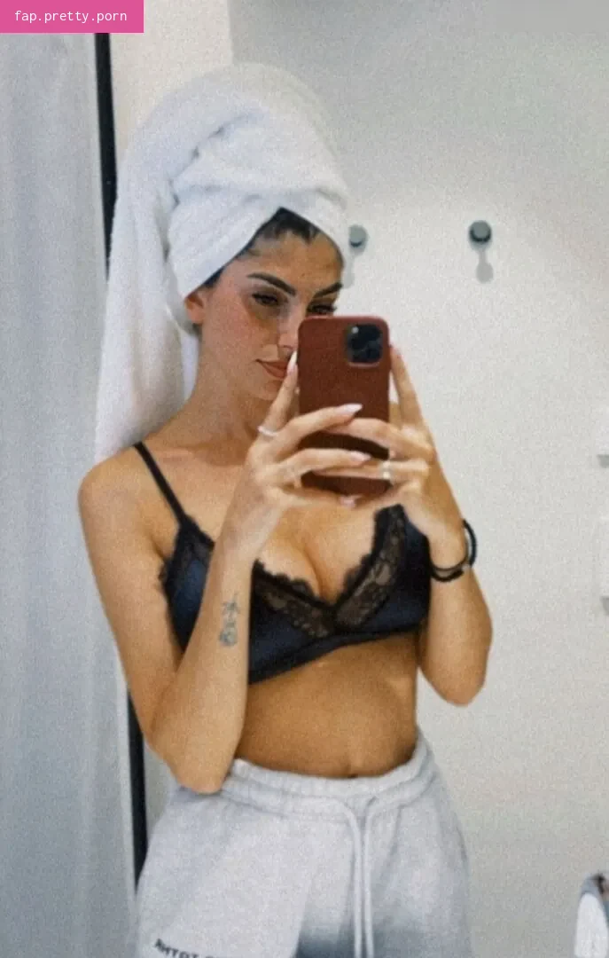 Yeliz Koc - Photo #30