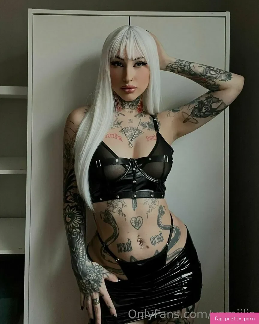 yami.liia - Photo #14