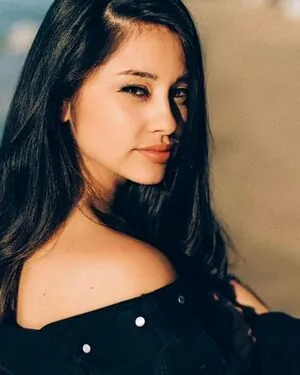 Yvette Monreal