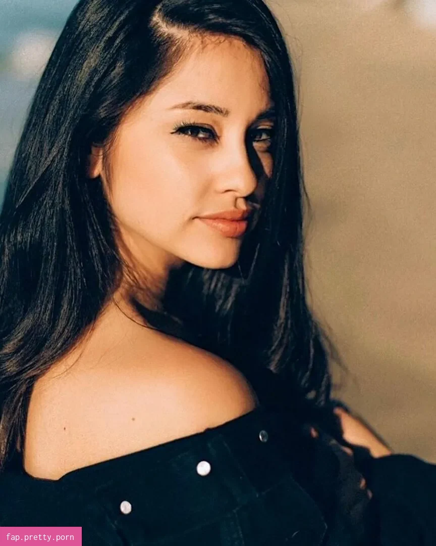 Yvette Monreal - Photo #26