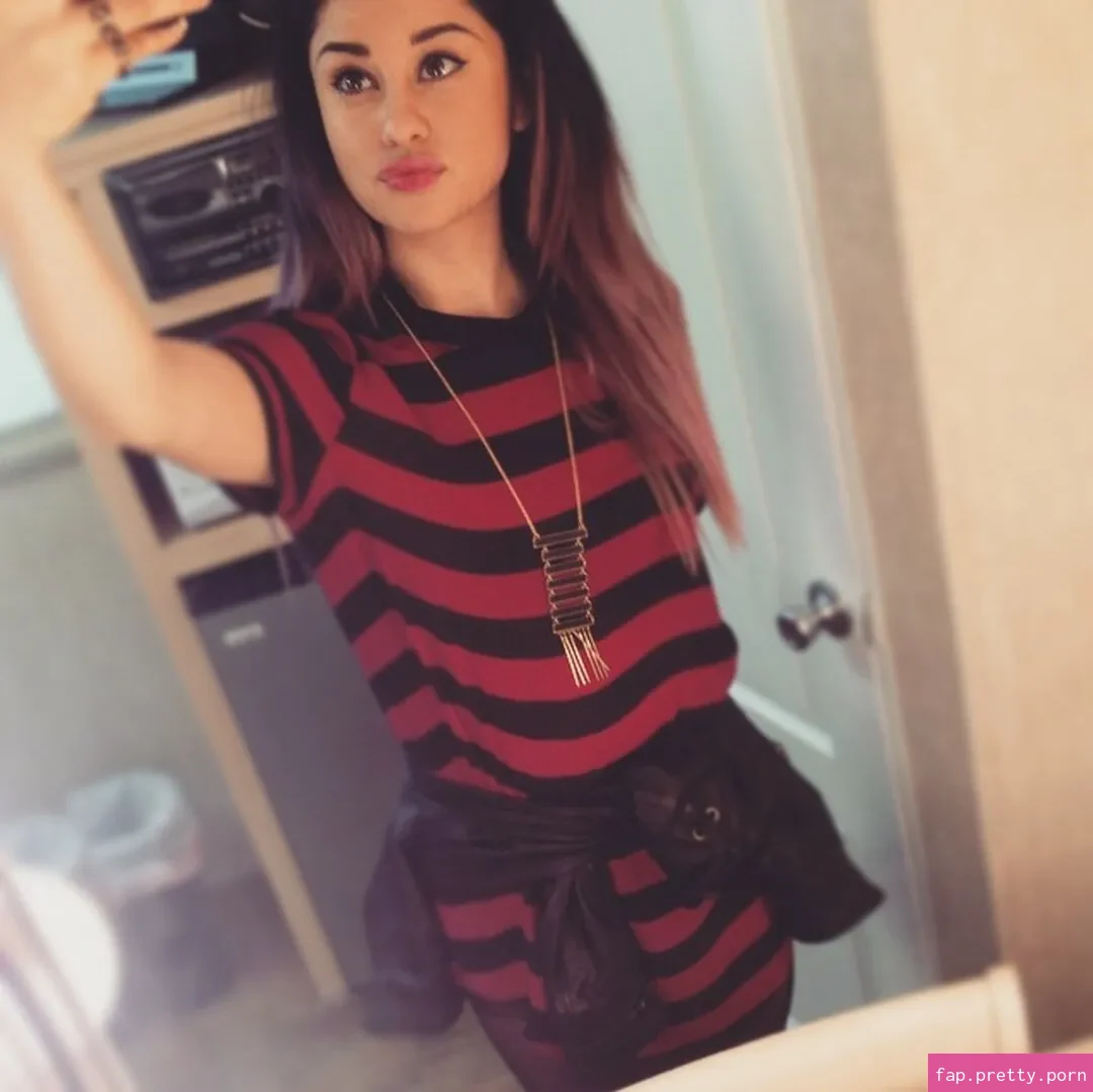 Yvette Monreal - Photo #35