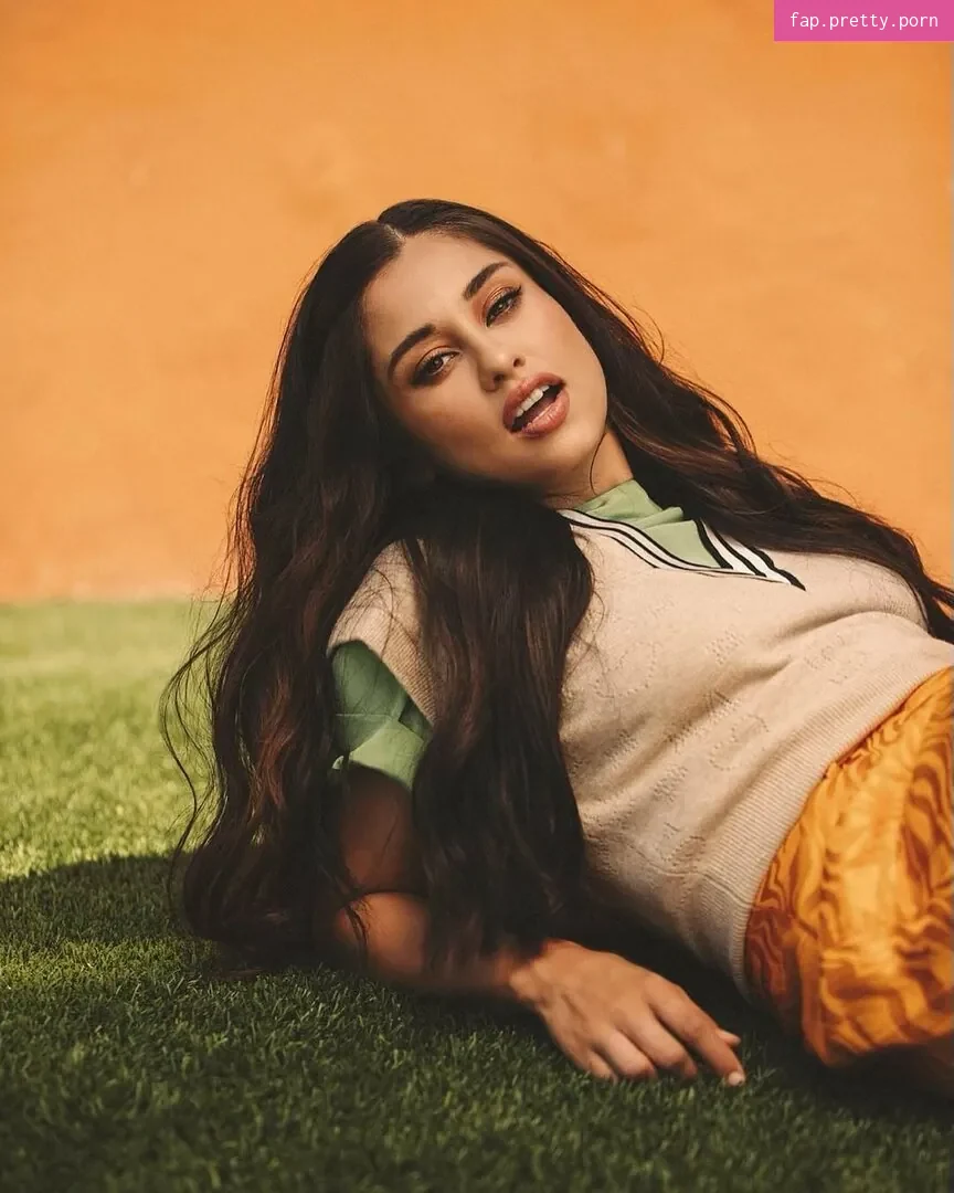 Yvette Monreal - Photo #14