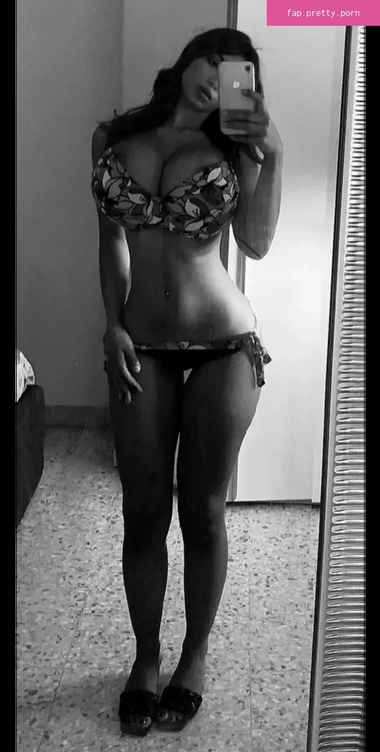 Yasmine Nigiotti - Photo #01