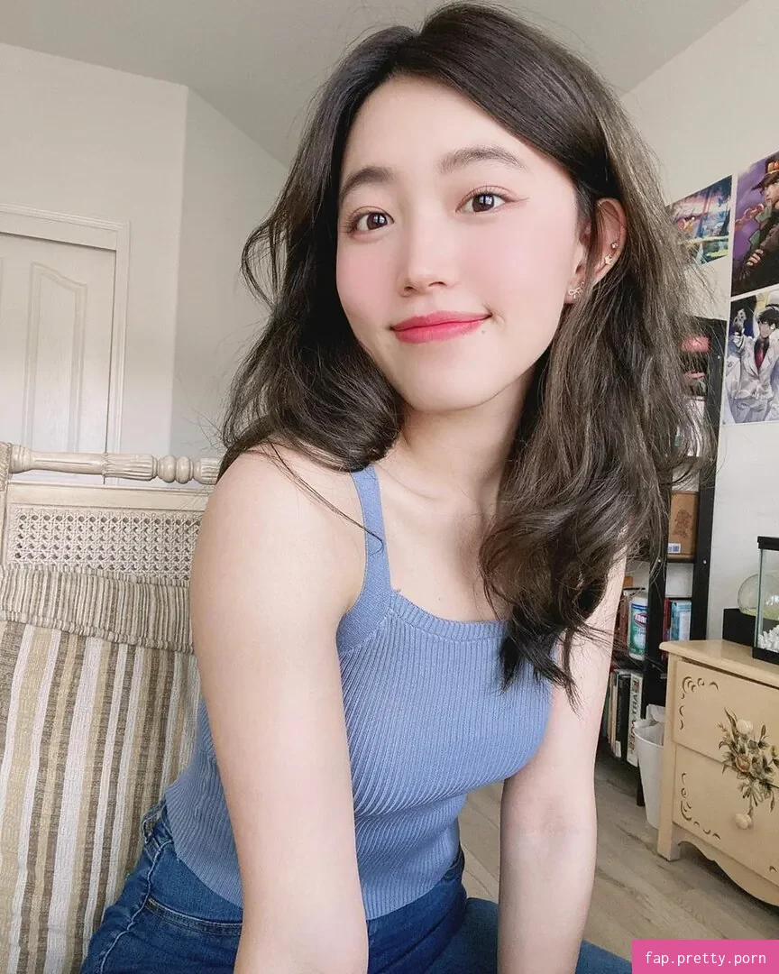 Yoojin - Photo #34
