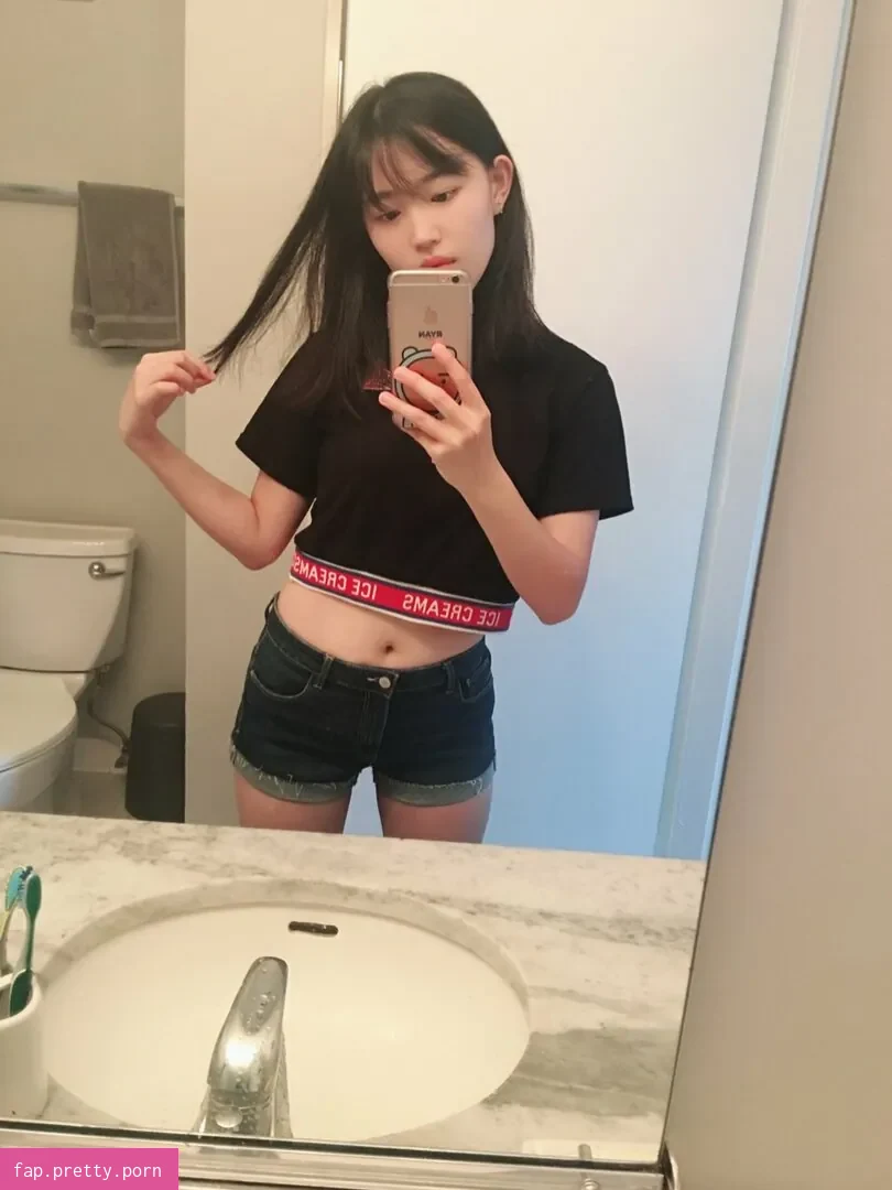 Yoojin - Photo #43
