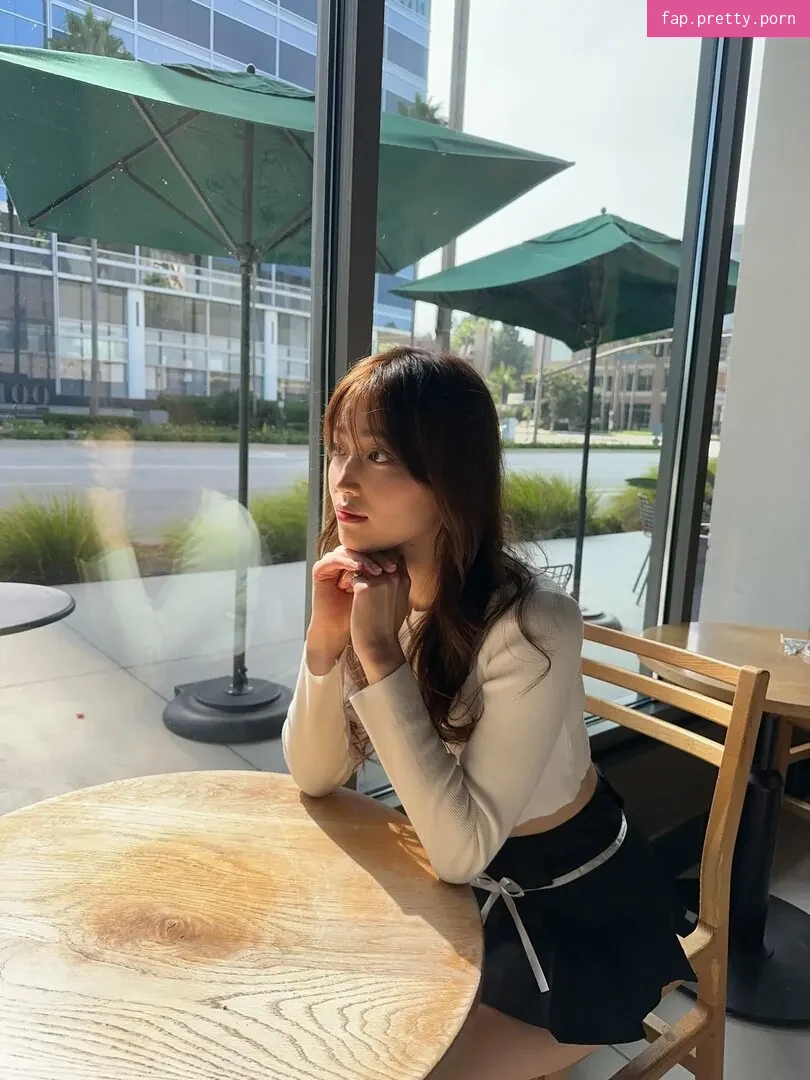 Yoojin - Photo #25