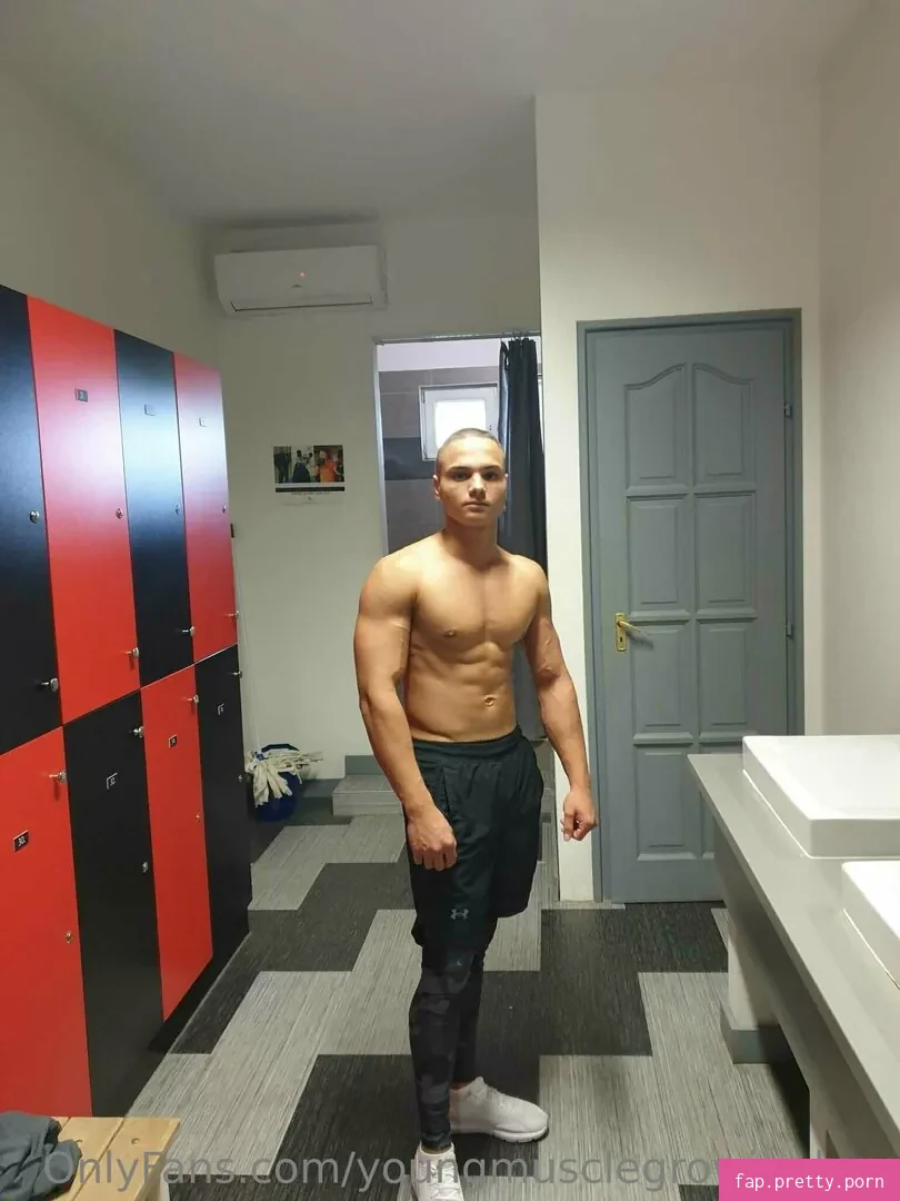 youngmusclegrowingboy - Photo #43