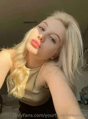 yourfavoriteteen04