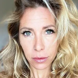 YourFriendsHotMomVIP