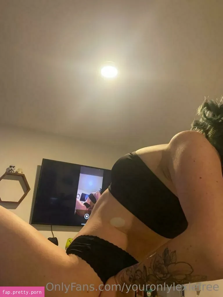 youronlylexie - Photo #38