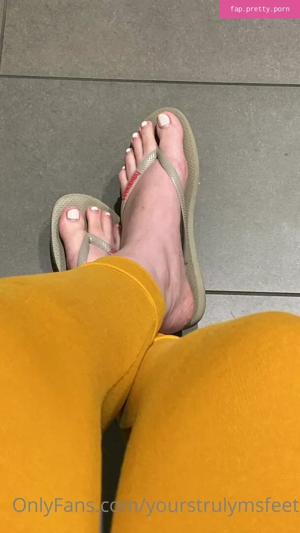 yourstrulymsfeet - Photo #01