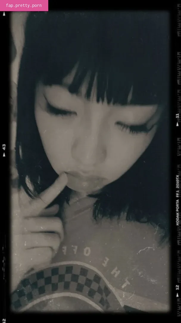 Yujin - Photo #04