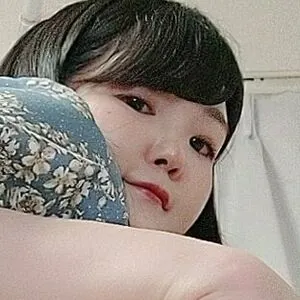 百合菜 Yuriyuriyurina9