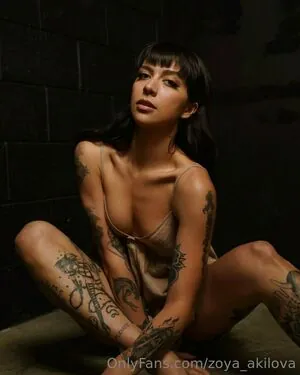 zoya_akilova