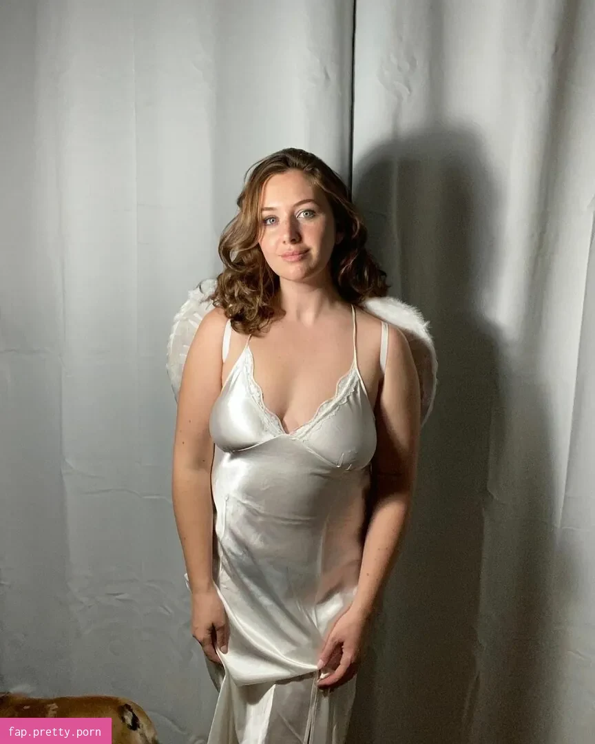 Zoe Bishop - Photo #28