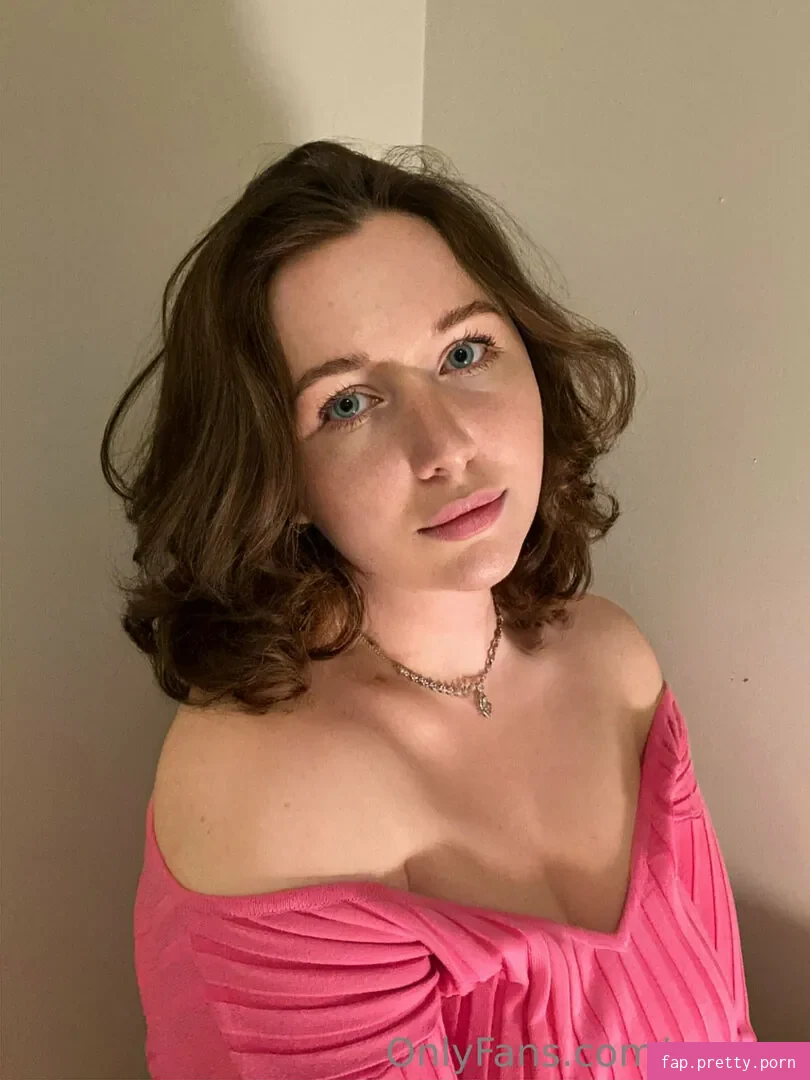 Zoe Bishop - Photo #68
