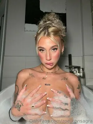 Zoe Consagra