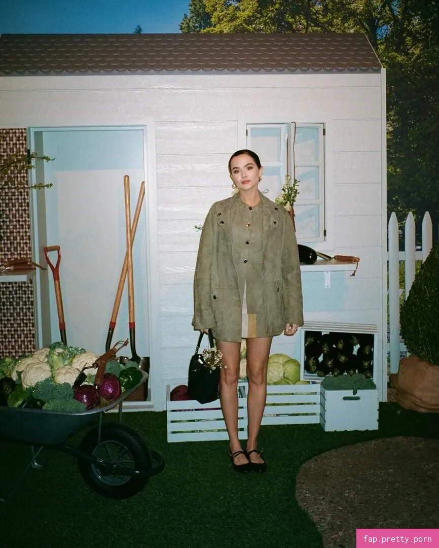 Zoey Deutch - Photo #56