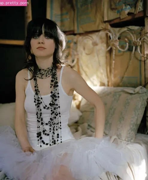 Zooey Deschanel - Photo #76