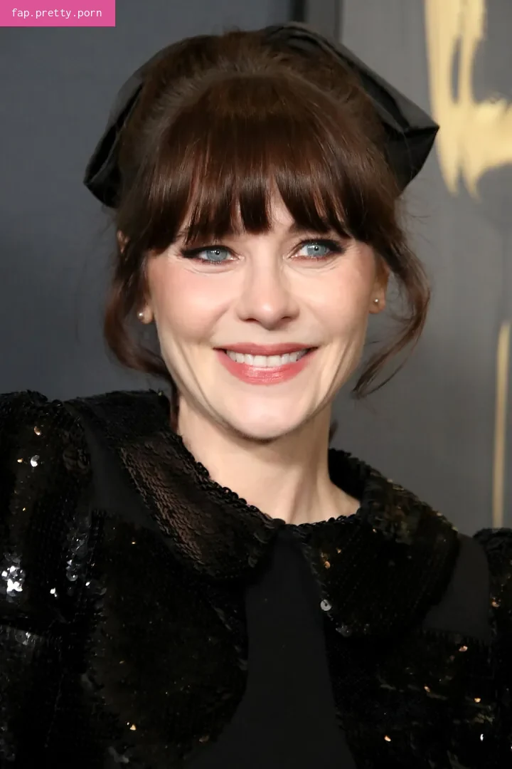 Zooey Deschanel - Photo #99