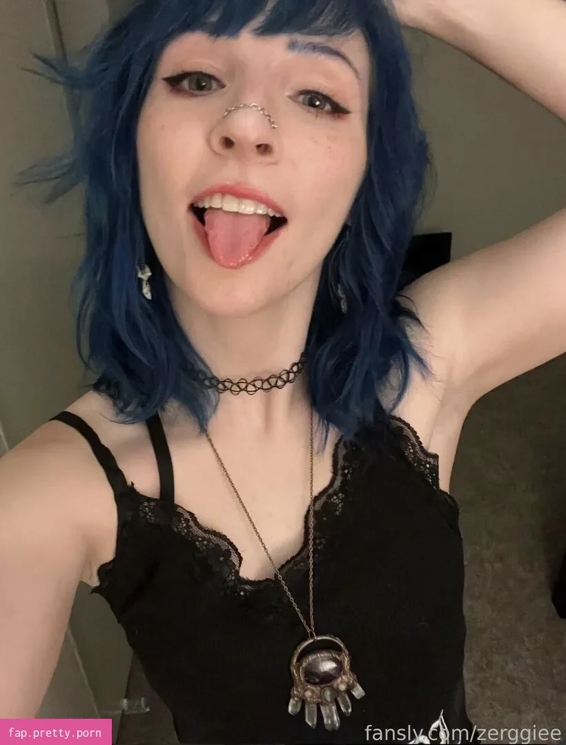 zerggiee - Photo #28