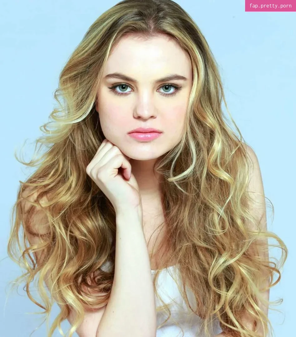 Zandi Holup - Photo #01