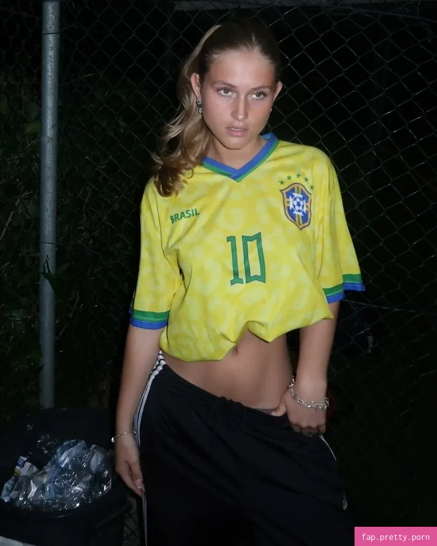 Zoe Helena - Photo #23