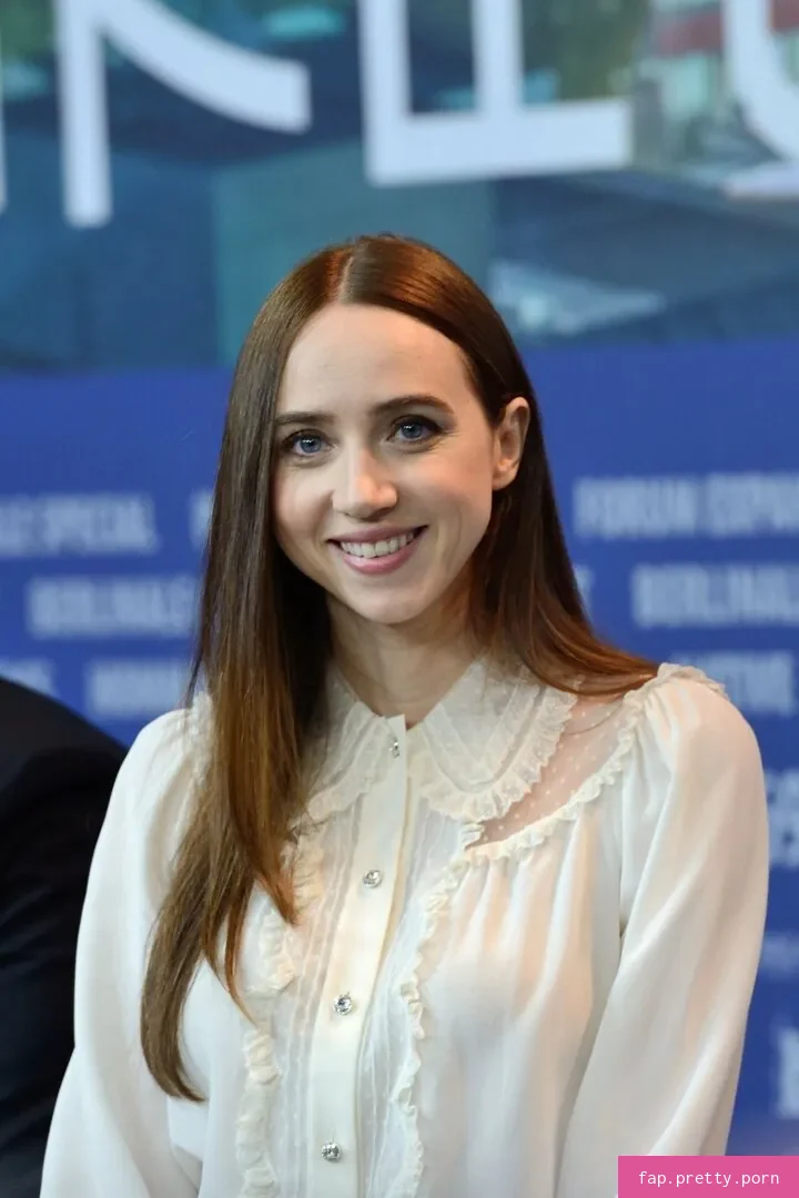 Zoe Kazan - Photo #68