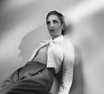 Zoe Lister Jones