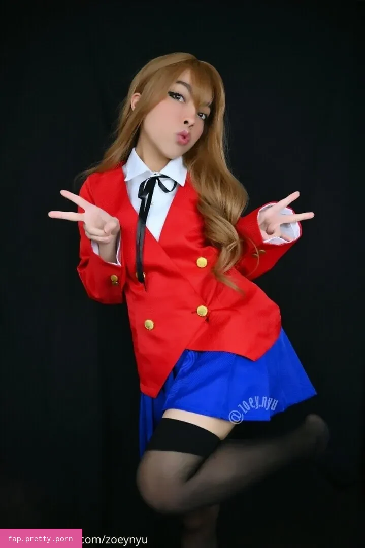 zoey_nyu - Photo #01