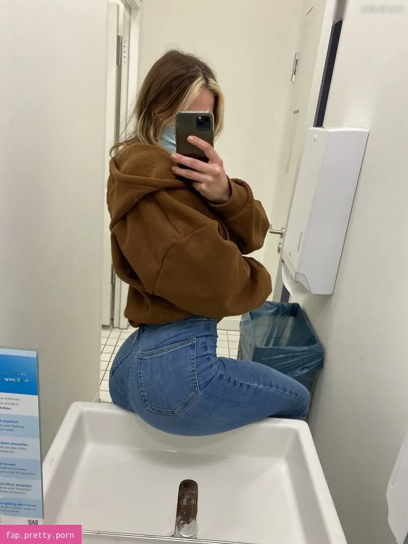 Zoeywgr - Photo #52