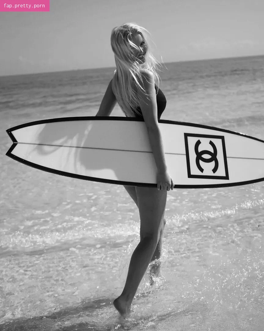 Zienna Sonne - Photo #05