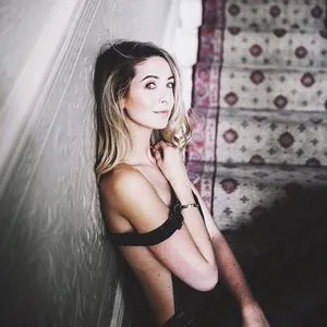 Zoë Sugg
