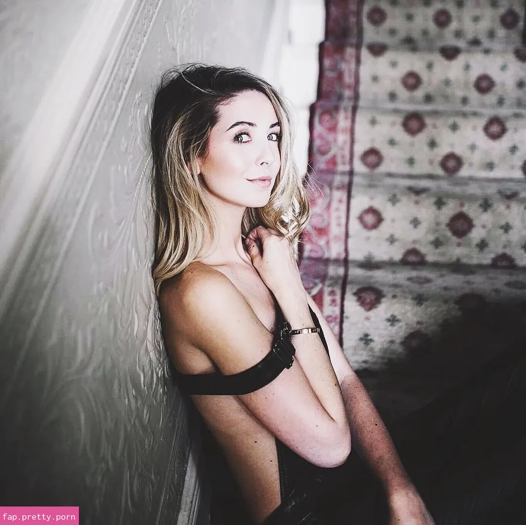 Zoë Sugg - Photo #20