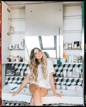 Zoë Sugg