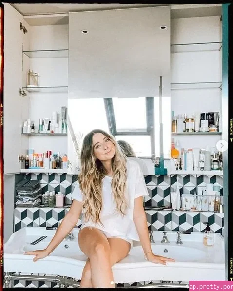 Zoë Sugg - Photo #35