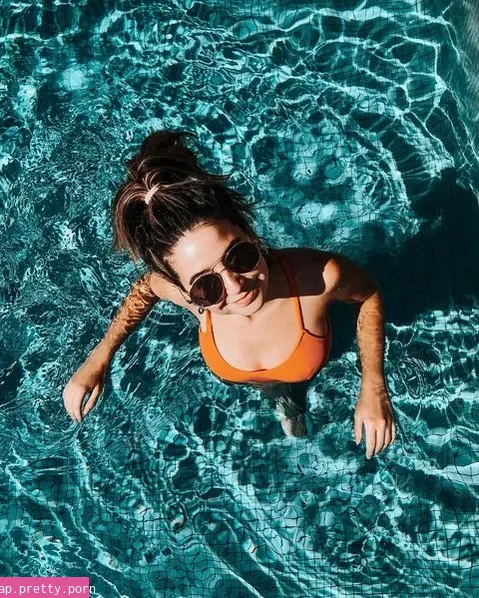 Zoë Sugg - Photo #36
