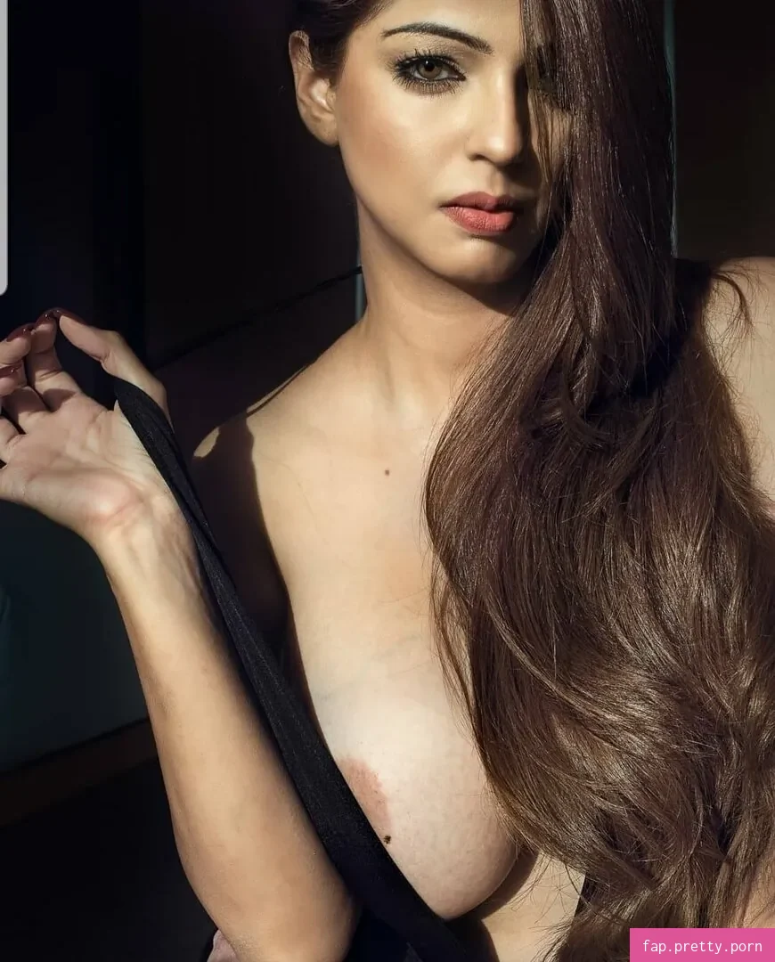 Zareen Zoya Khan - Photo #27